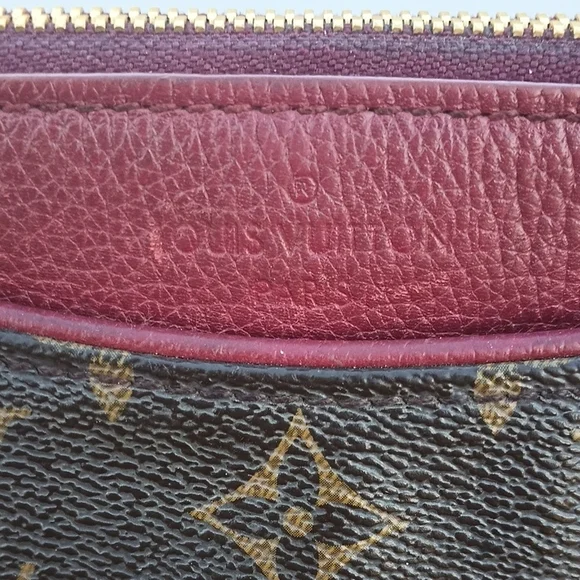 Louis Vuitton Monogram Canvas Handbag - Picture 3 of 17